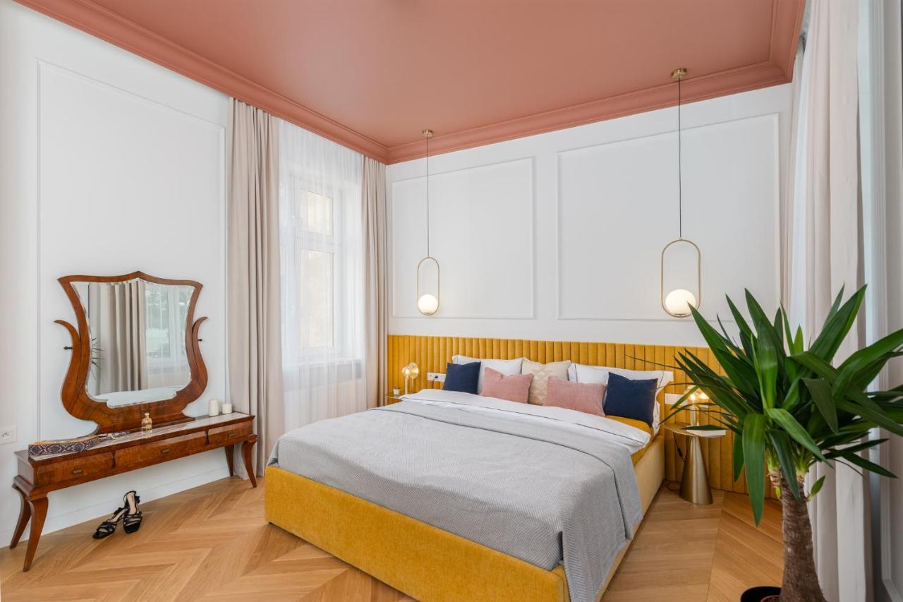 Premium Apartment In Parisian Style In The Heart Of Old Krasków Eksteriør bilde